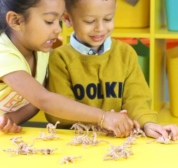408 pc Dinosaur Skeleton Count & Match Set