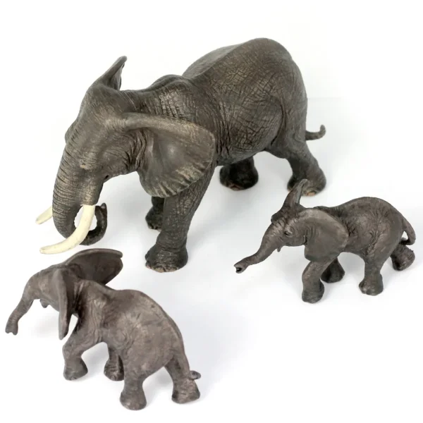 32pc Small World Safari Animals - Perfect for Early Learning and Creative Play