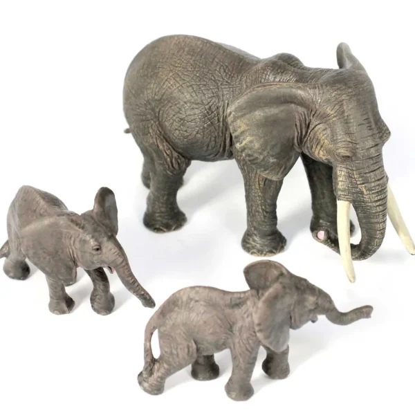 23PC Small World Safari Animal Bundle