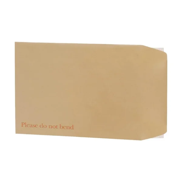 Q-Connect C4 Envelopes Board Back Peel and Seal 115gsm Manilla (Pack of 125)