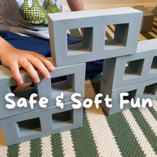 REALISTIC FOAM BREEZE BLOCKS - 40-PIECE SET