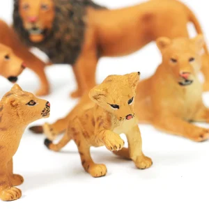 Small World Lion Set